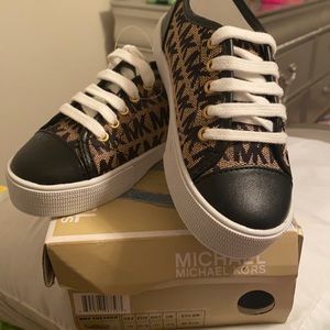 Micheal Kos Sneakers
